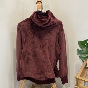 Athleta M plush sweater